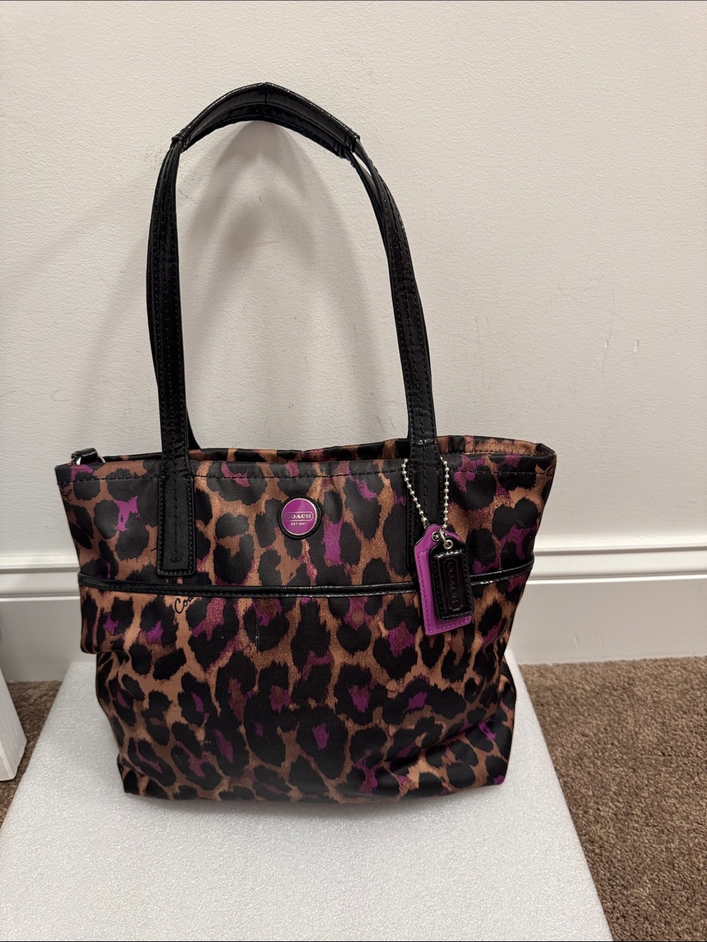 Coach F25282 Signature Sateen Ocelot print tote bag black and purple 2 hangtags